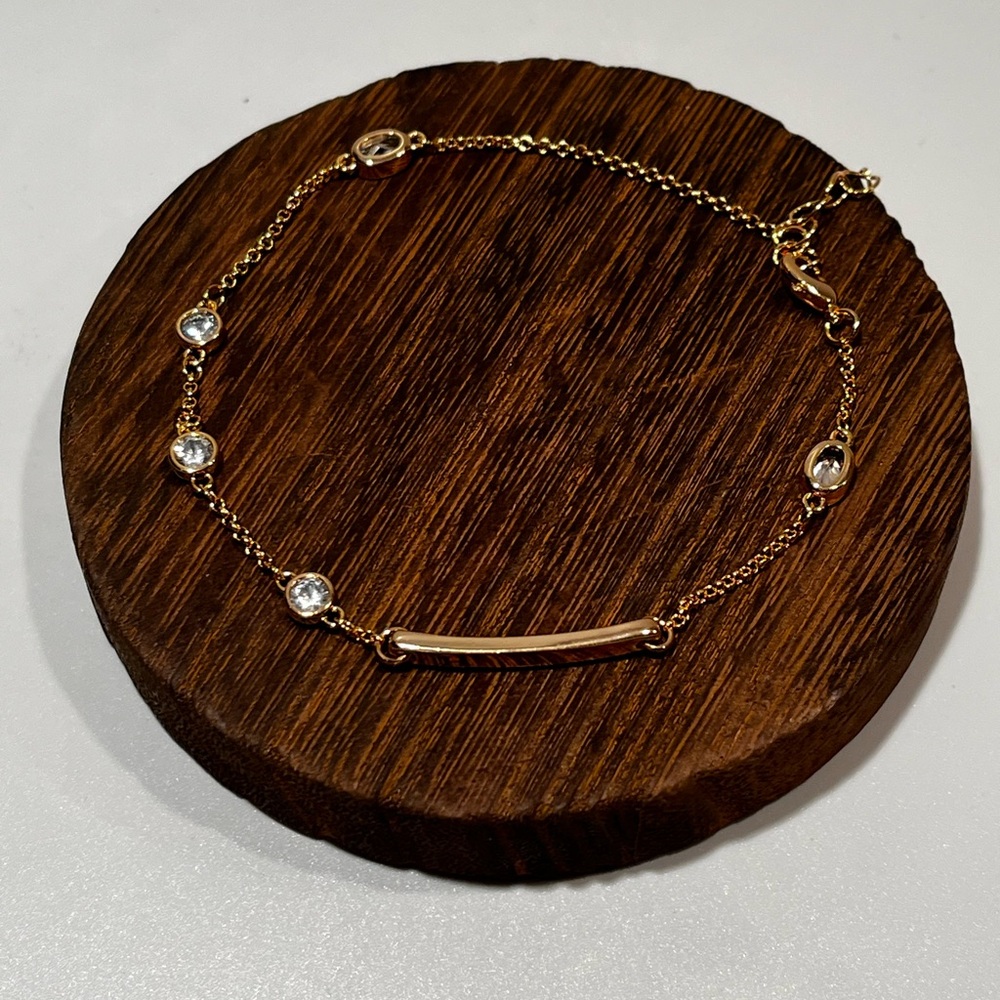 Gold 'H' Anklet - Picture 6 of 6